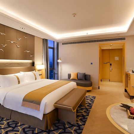 Holiday Inn Haikou West Coast By Ihg Eksteriør billede
