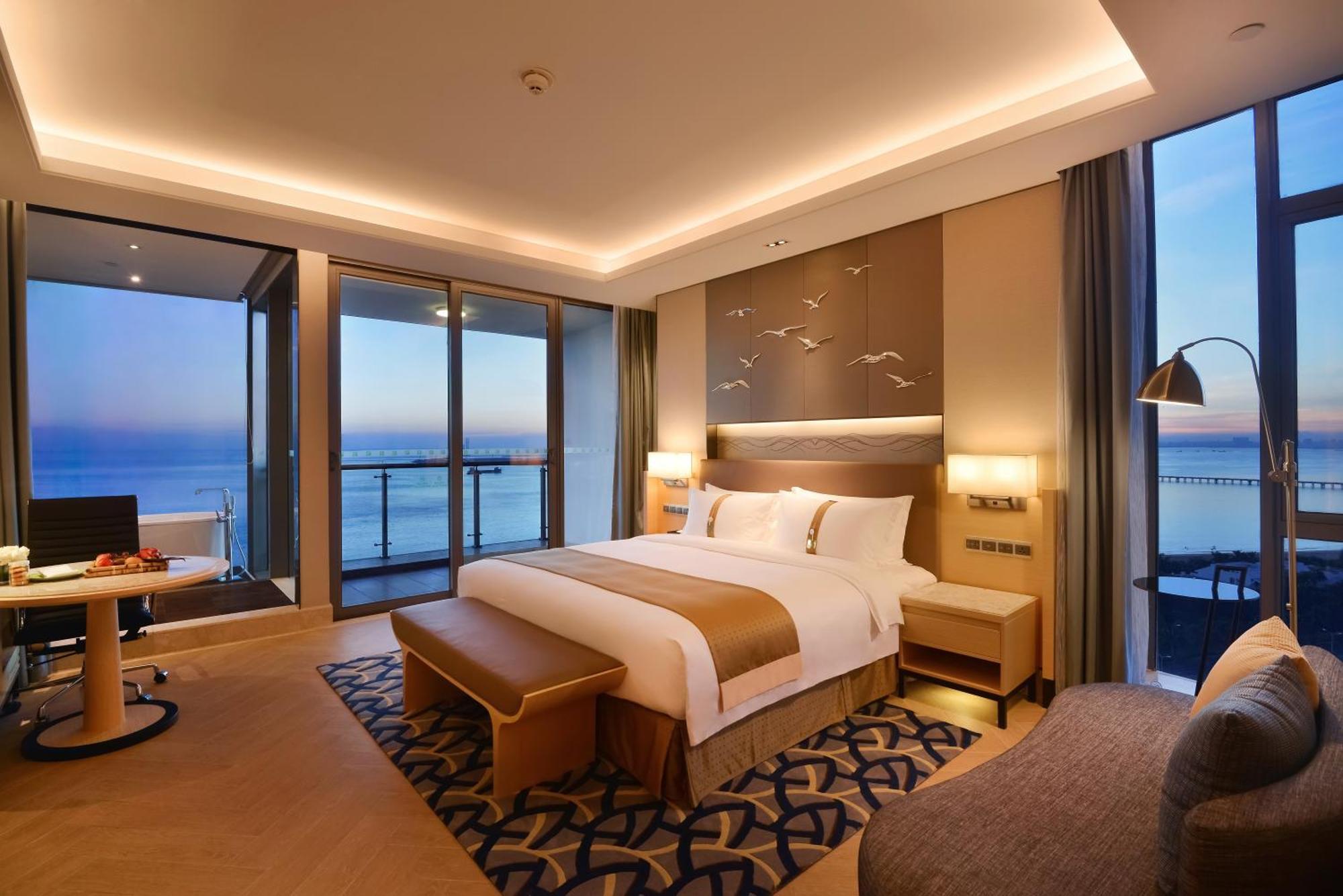 Holiday Inn Haikou West Coast By Ihg Eksteriør billede
