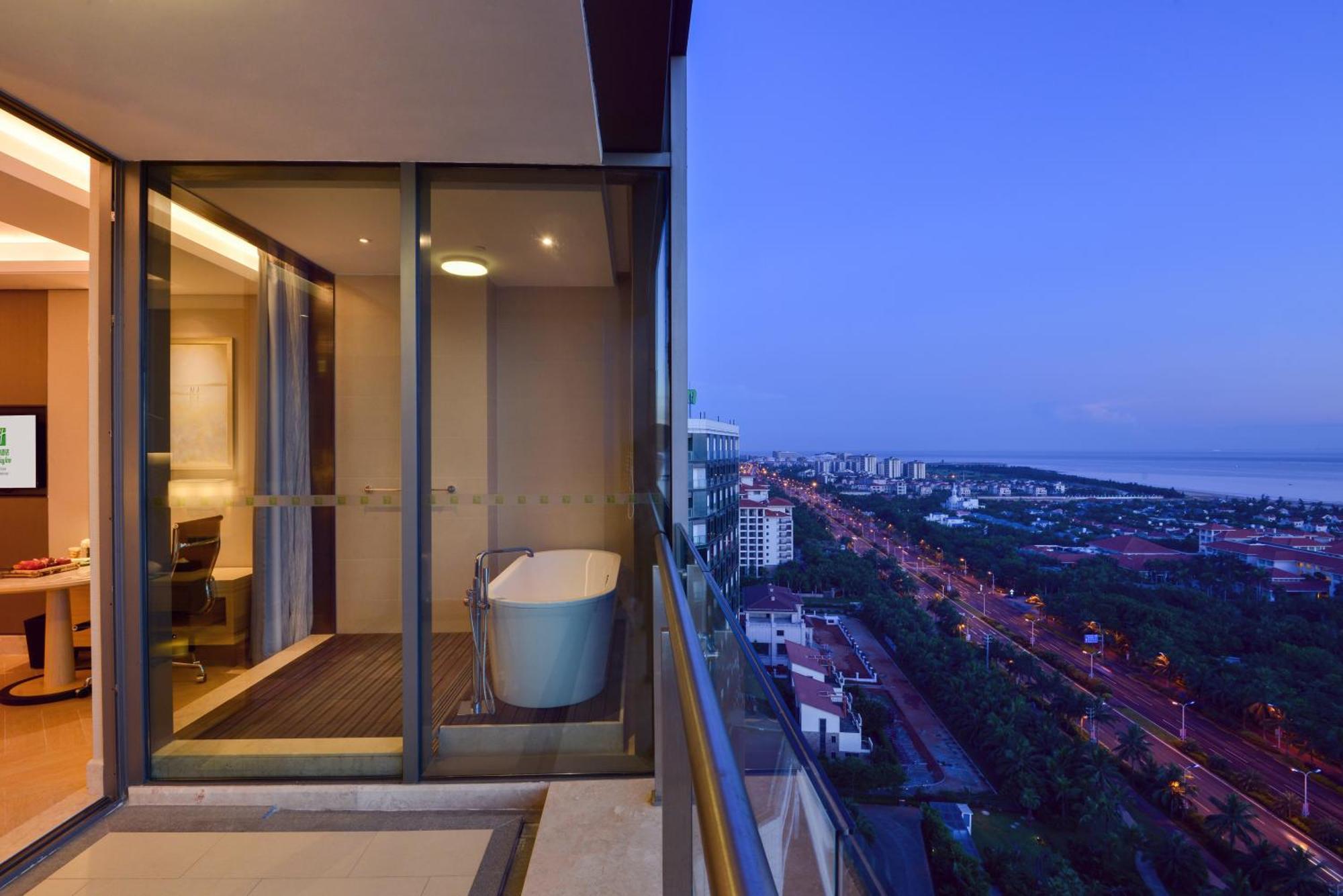 Holiday Inn Haikou West Coast By Ihg Eksteriør billede