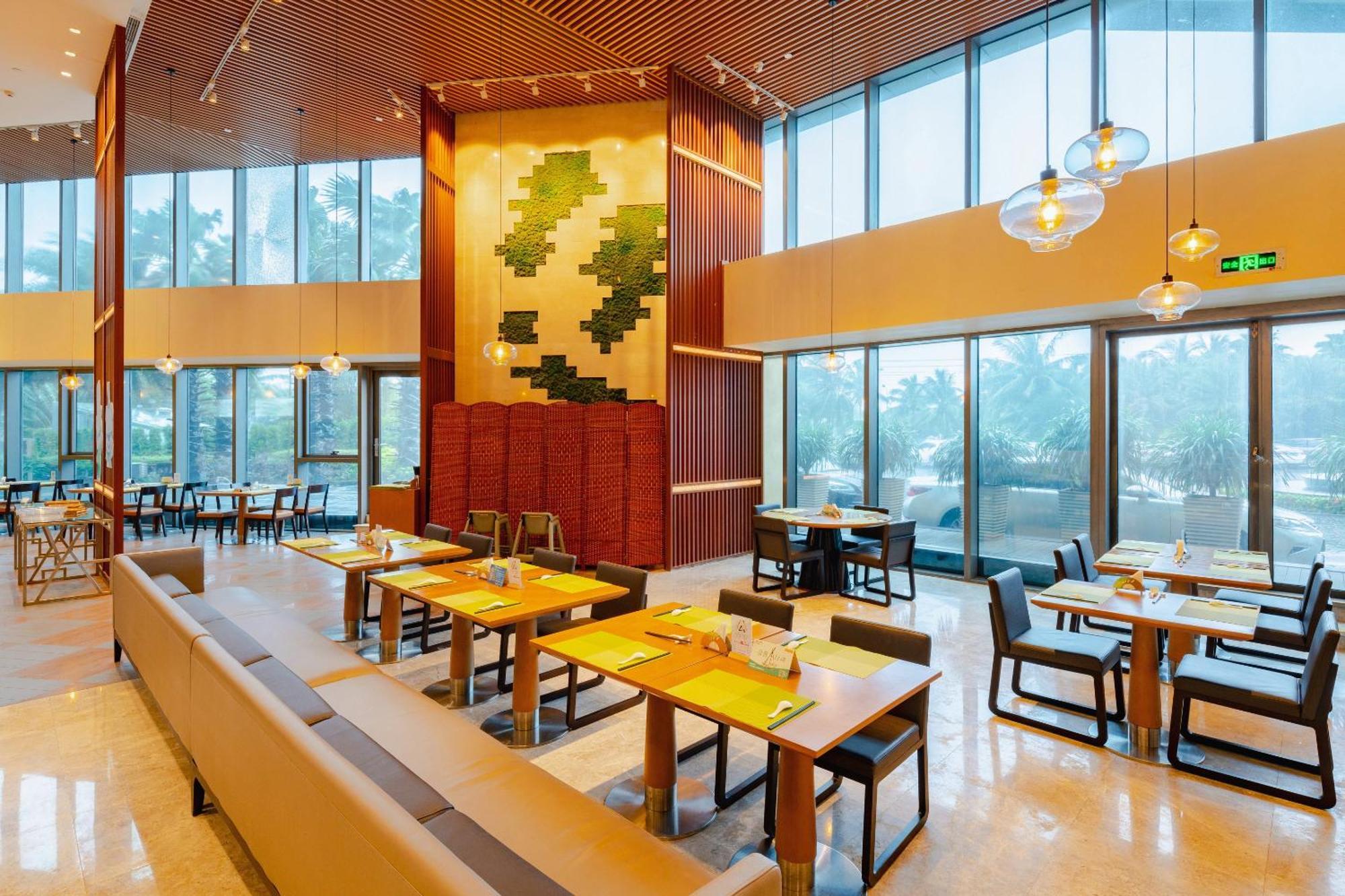 Holiday Inn Haikou West Coast By Ihg Eksteriør billede