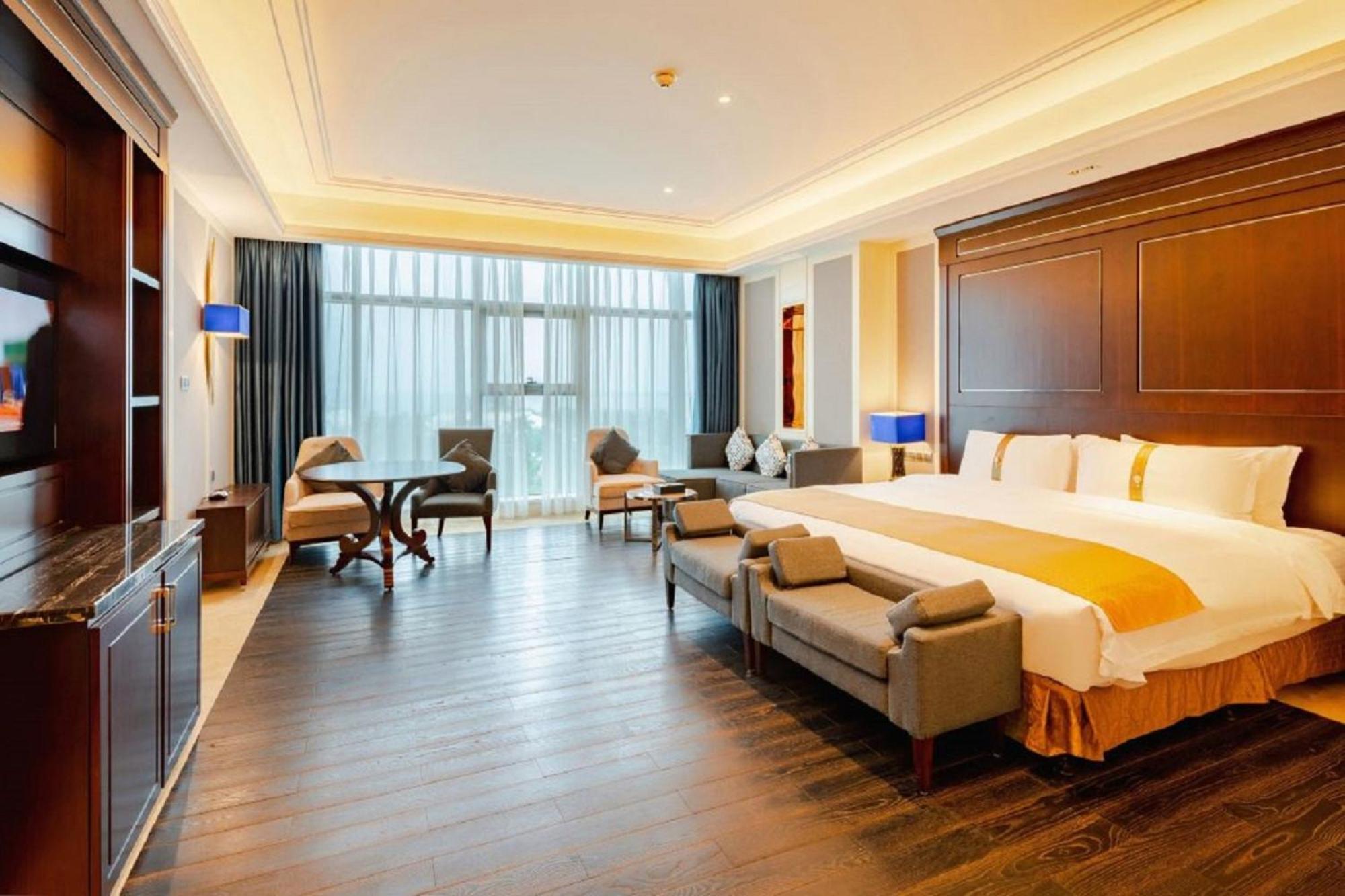 Holiday Inn Haikou West Coast By Ihg Eksteriør billede